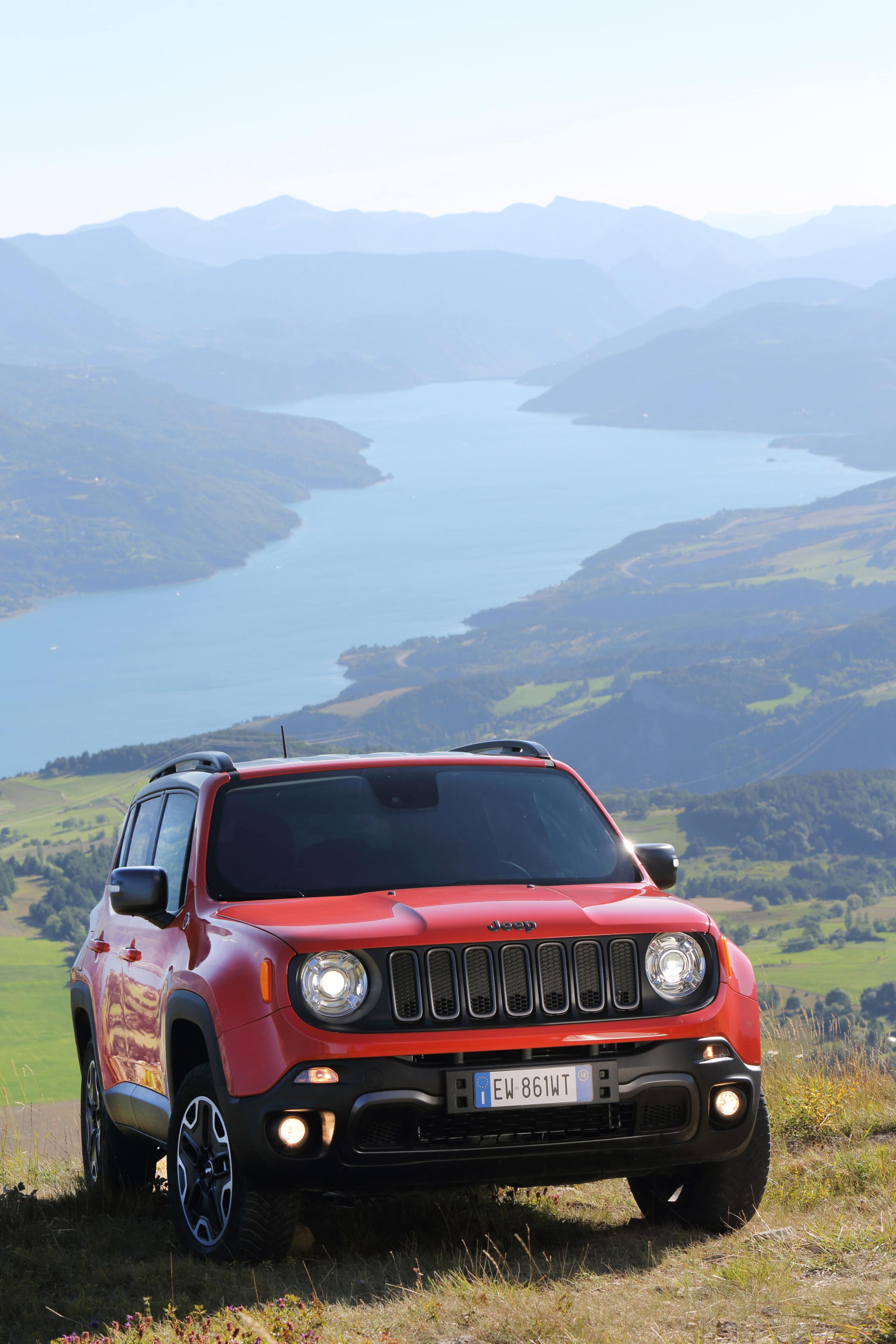 Jeep renegade retro army stil. Renegade 2. Hammerfall 2021 винил. Jeep renegade 2023 салон. Jeep renegade клиренс.