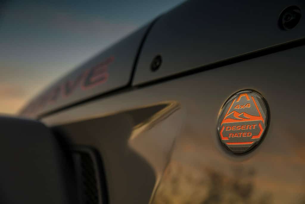 “Desert Rated“ qu’on trouvera sur les flancs du nouveau Pick up Wrangler Gladiator Mojave.