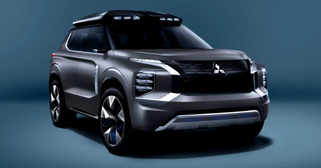 comme beaucoup nous attendions cet Outlander issu du concept car Engelberg Tourer présent au salon de Genève 2019. 